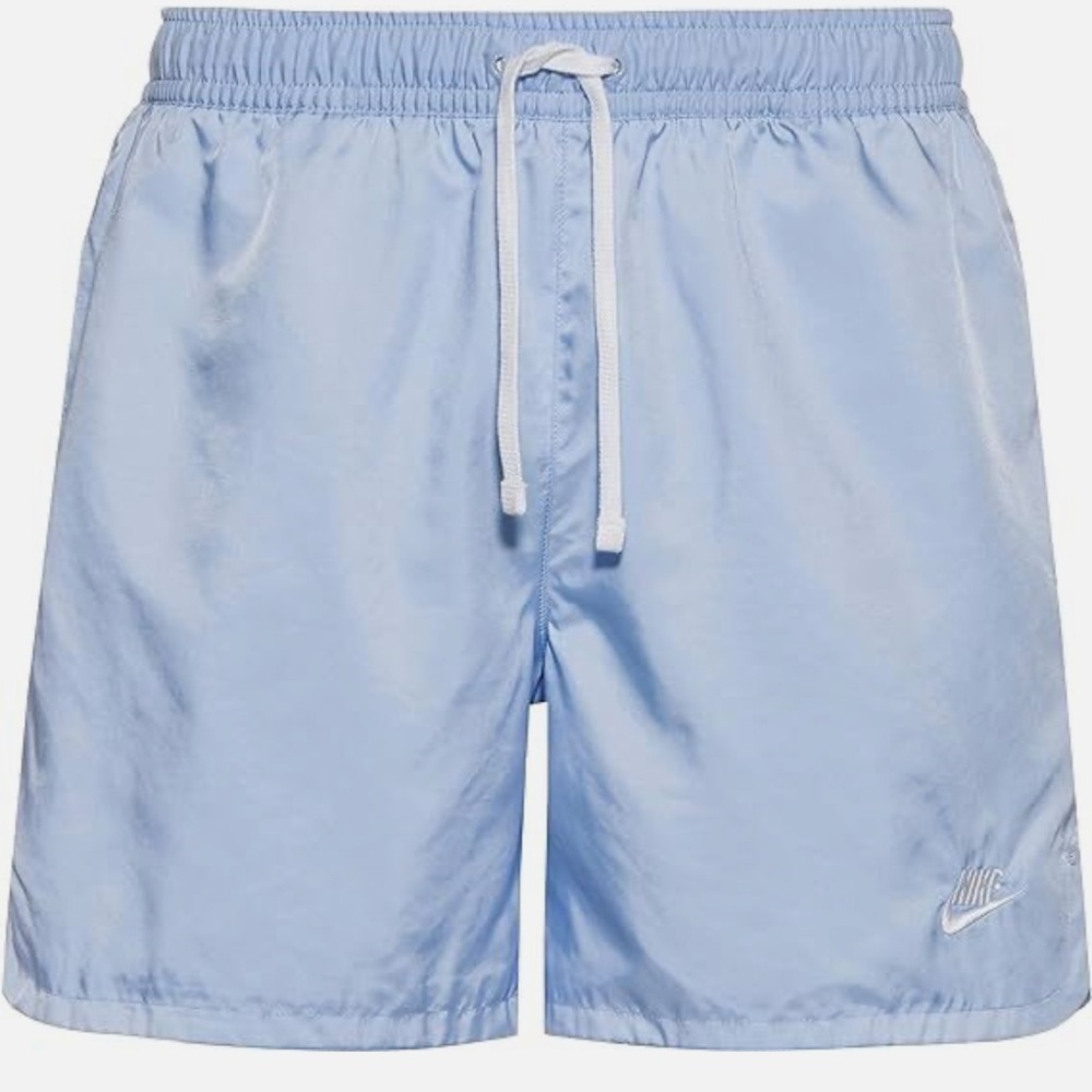 Nike Club Men’s Woven Lined Flow Shorts, size S in excellent condition.